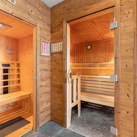 Comfortable In With Infrared Sauna Hoggen